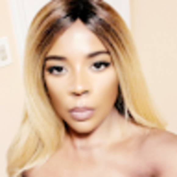 Meet your Posher, Sissie - Picture 1 of 1